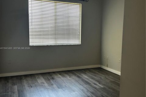 Condo in Miramar, Florida, 2 bedrooms  № 1998598 - photo 8