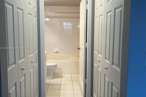 Condo in Miramar, Florida, 2 bedrooms  № 1998598 - photo 10