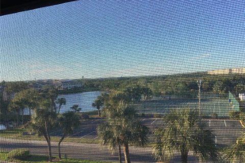 Condominio en venta en Saint Petersburg, Florida, 2 dormitorios, 104.98 m2 № 1582061 - foto 2