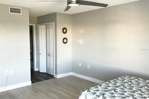 Condominio en venta en Saint Petersburg, Florida, 2 dormitorios, 104.98 m2 № 1582061 - foto 19