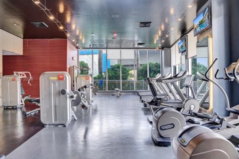 Condominio en venta en Hallandale Beach, Florida, 2 dormitorios, 95.69 m2 № 2009928 - foto 25