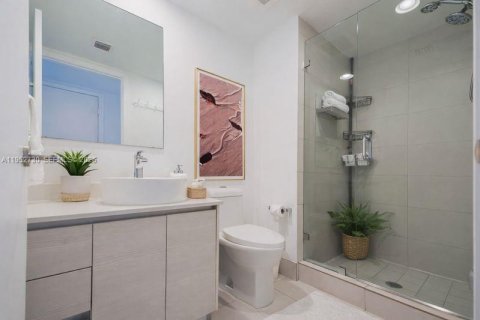 Condominio en venta en Hallandale Beach, Florida, 2 dormitorios, 95.69 m2 № 2009928 - foto 19