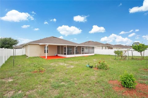 House in Apopka, Florida 4 bedrooms, 211.63 sq.m. № 2205110 - photo 30
