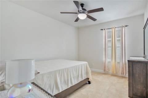 House in Apopka, Florida 4 bedrooms, 211.63 sq.m. № 2205110 - photo 22