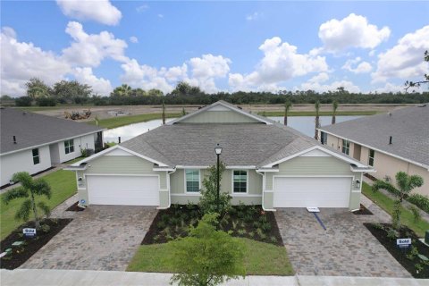 House in Punta Gorda, Florida 2 bedrooms, 138.98 sq.m. № 2111417 - photo 2