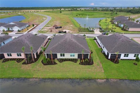 House in Punta Gorda, Florida 2 bedrooms, 138.98 sq.m. № 2111417 - photo 29