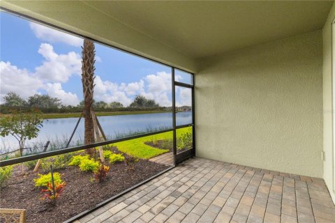 House in Punta Gorda, Florida 2 bedrooms, 138.98 sq.m. № 2111417 - photo 27