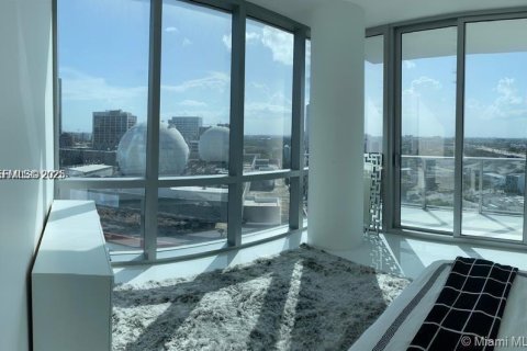Condominio en alquiler en Miami, Florida, 1 dormitorio № 2035169 - foto 9