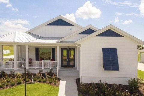 House in Lady Lake, Florida 3 bedrooms, 220.09 sq.m. № 1280171 - photo 1