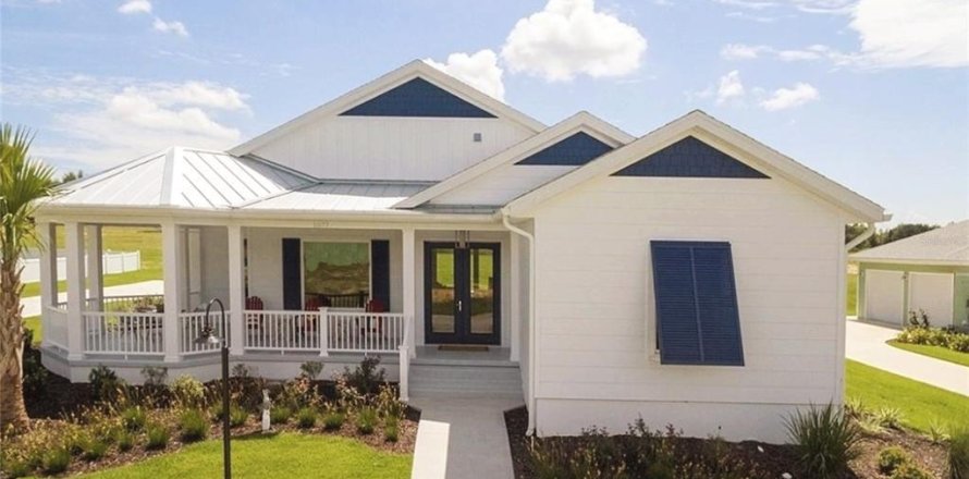 House in Lady Lake, Florida 3 bedrooms, 220.09 sq.m. № 1280171