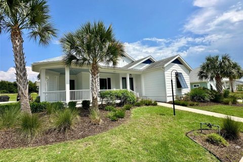 House in Lady Lake, Florida 3 bedrooms, 220.09 sq.m. № 1280171 - photo 2