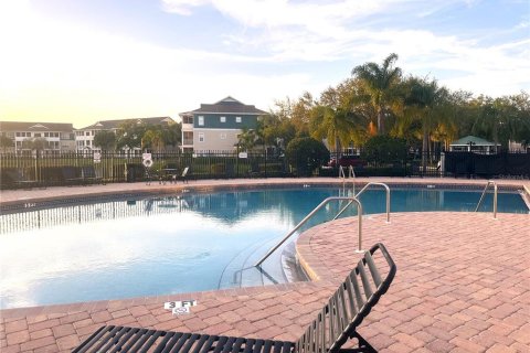 Condo in Bradenton, Florida, 1 bedroom  № 2222708 - photo 11