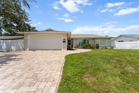 Villa ou maison à vendre à Tampa, Floride: 3 chambres, 130.16 m2 № 1916109 - photo 2