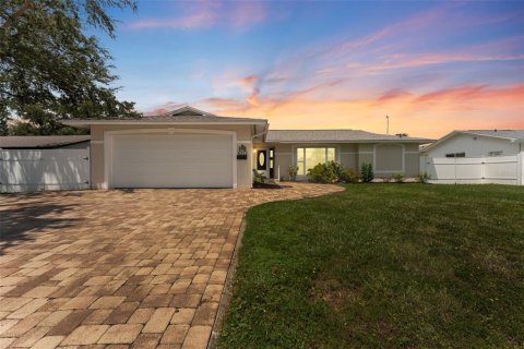 Villa ou maison à vendre à Tampa, Floride: 3 chambres, 130.16 m2 № 1916109 - photo 1