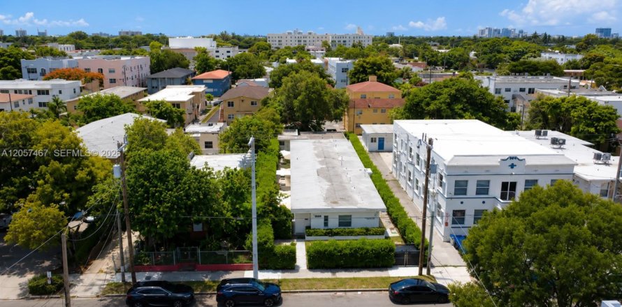 Immobilier commercial à Miami, Floride № 2276908