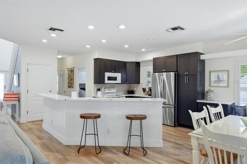 Villa ou maison à vendre à Anna Maria, Floride: 3 chambres, 184.32 m2 № 2410583 - photo 10