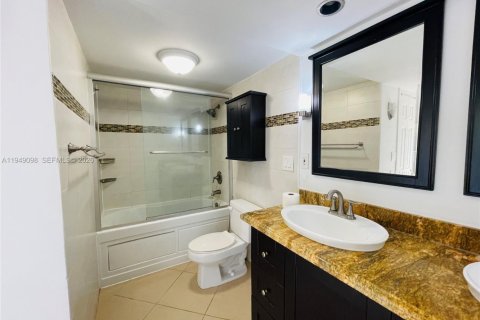 Снять в аренду кондоминиум в Майами, Флорида 2 спальни, 91.97м2, № 2004878 - фото 7
