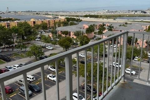 Copropriété à louer à Miami, Floride: 1 chambre, 55.56 m2 № 1987344 - photo 10