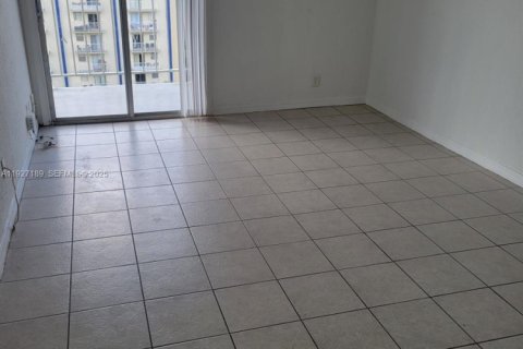 Copropriété à louer à Miami, Floride: 1 chambre, 55.56 m2 № 1987344 - photo 4