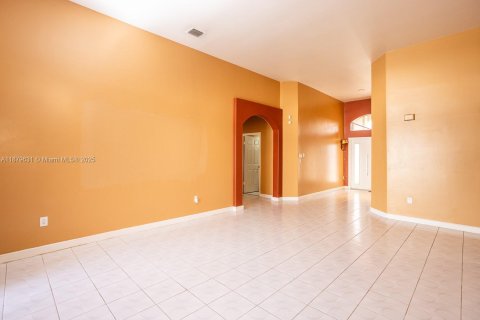 Villa ou maison à vendre à Miami, Floride: 4 chambres, 252.97 m2 № 1942115 - photo 20