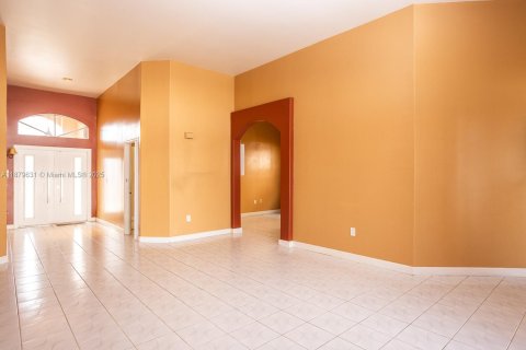 Villa ou maison à vendre à Miami, Floride: 4 chambres, 252.97 m2 № 1942115 - photo 15