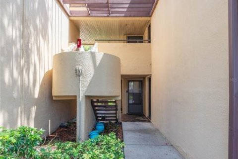 Condo in Saint Petersburg, Florida, 2 bedrooms  № 2207755 - photo 4