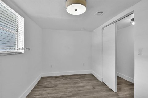 Condo in Miami, Florida, 2 bedrooms  № 1998894 - photo 14