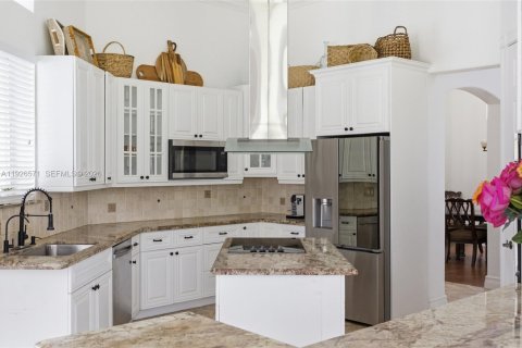 House in Southwest Ranches, Florida 4 bedrooms, 432.09 sq.m. № 1986455 - photo 21