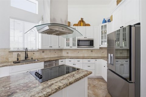 House in Southwest Ranches, Florida 4 bedrooms, 432.09 sq.m. № 1986455 - photo 17