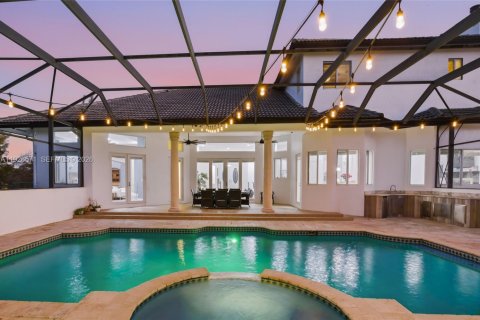 House in Southwest Ranches, Florida 4 bedrooms, 432.09 sq.m. № 1986455 - photo 5