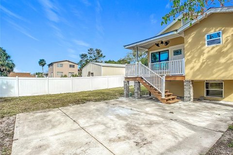 House in Daytona Beach, Florida 4 bedrooms, 179.49 sq.m. № 1528154 - photo 24
