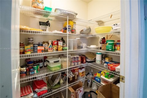 House in Boynton Beach, Florida 2 bedrooms, 149.76 sq.m. № 1967117 - photo 17