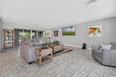 Casa en venta en Ormond Beach, Florida, 4 dormitorios, 187.66 m2 № 2381122 - foto 19