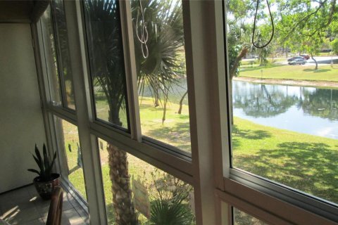 Copropriété à vendre à Lauderdale Lakes, Floride: 2 chambres, 97.55 m2 № 2084583 - photo 18