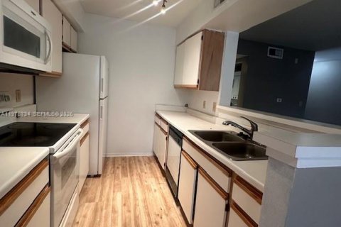 Condo in Oakland Park, Florida, 1 bedroom  № 2038340 - photo 9