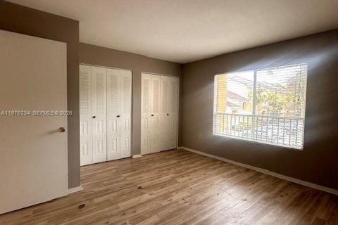 Condo in Oakland Park, Florida, 1 bedroom  № 2038340 - photo 14