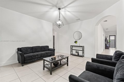 Villa ou maison à vendre à Homestead, Floride: 4 chambres, 201.78 m2 № 1943505 - photo 4