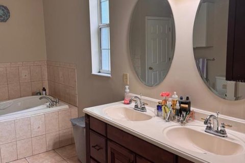 Villa ou maison à louer à Ocala, Floride: 3 chambres, 208.47 m2 № 2114836 - photo 9