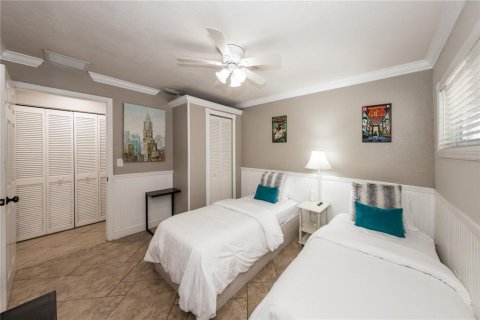 House in Orlando, Florida 3 bedrooms, 227.24 sq.m. № 1542624 - photo 18