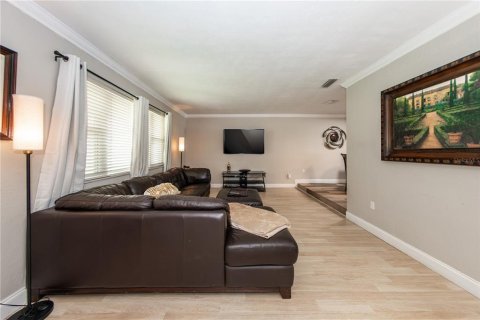 House in Orlando, Florida 3 bedrooms, 227.24 sq.m. № 1542624 - photo 7
