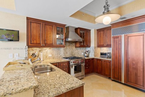 Снять в аренду кондоминиум в Санни-Айлс-Бич, Флорида 3 спальни, 188.68м2, № 1988183 - фото 12