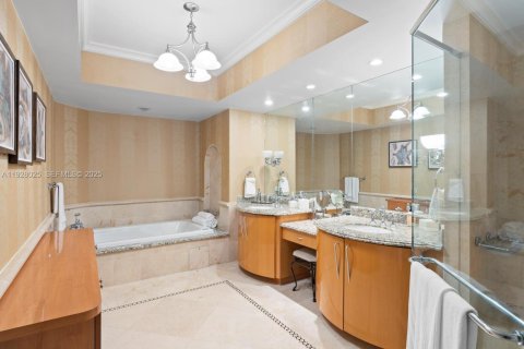 Снять в аренду кондоминиум в Санни-Айлс-Бич, Флорида 3 спальни, 188.68м2, № 1988183 - фото 18