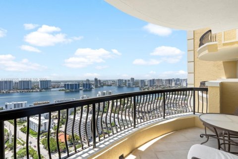 Снять в аренду кондоминиум в Санни-Айлс-Бич, Флорида 3 спальни, 188.68м2, № 1988183 - фото 28