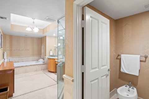 Снять в аренду кондоминиум в Санни-Айлс-Бич, Флорида 3 спальни, 188.68м2, № 1988183 - фото 16