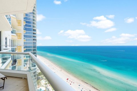 Снять в аренду кондоминиум в Санни-Айлс-Бич, Флорида 3 спальни, 188.68м2, № 1988183 - фото 29