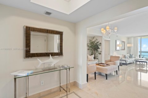 Снять в аренду кондоминиум в Санни-Айлс-Бич, Флорида 3 спальни, 188.68м2, № 1988183 - фото 7