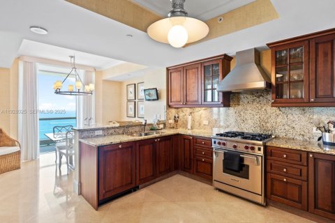 Снять в аренду кондоминиум в Санни-Айлс-Бич, Флорида 3 спальни, 188.68м2, № 1988183 - фото 11