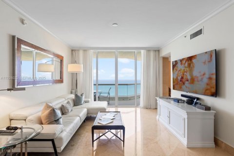 Снять в аренду кондоминиум в Санни-Айлс-Бич, Флорида 3 спальни, 188.68м2, № 1988183 - фото 6