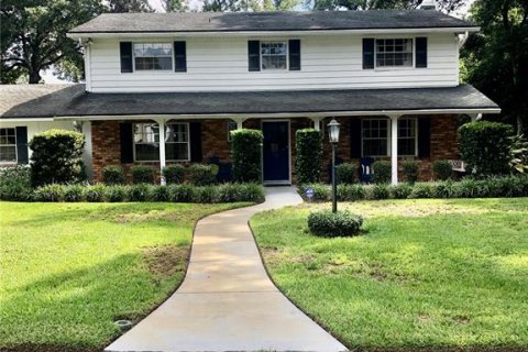 House in Longwood, Florida 5 bedrooms, 251.58 sq.m. № 1870611 - photo 1