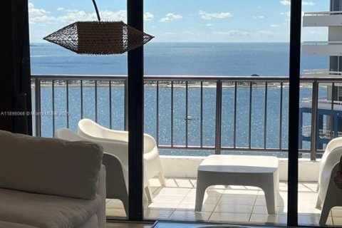 Condo in Miami, Florida, 3 bedrooms  № 1949855 - photo 3